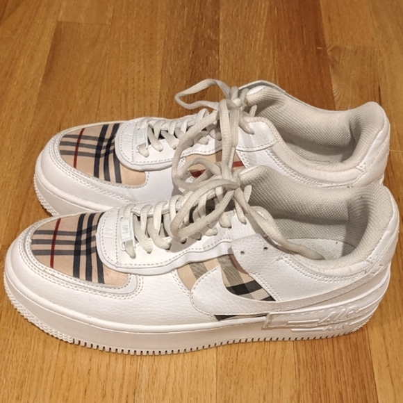 Nike Women's 8 Plaid Design Red Black Tan Cabincore Preppy Air Force1's - Picture 4 of 8